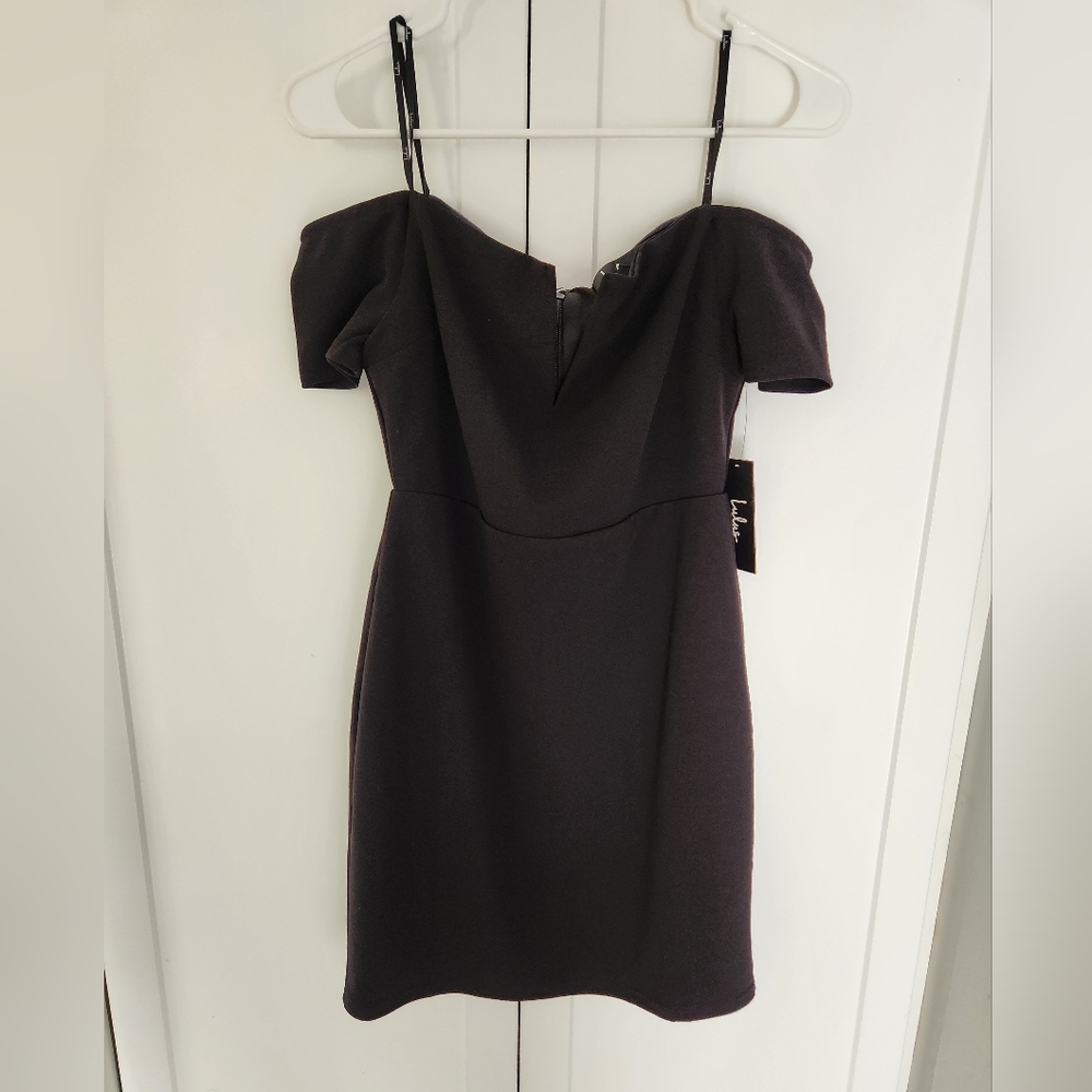 Gorgeous off shoulder little black cocktail dress